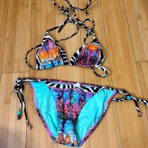 PQ Spliced Animal/Feathers Print bikini